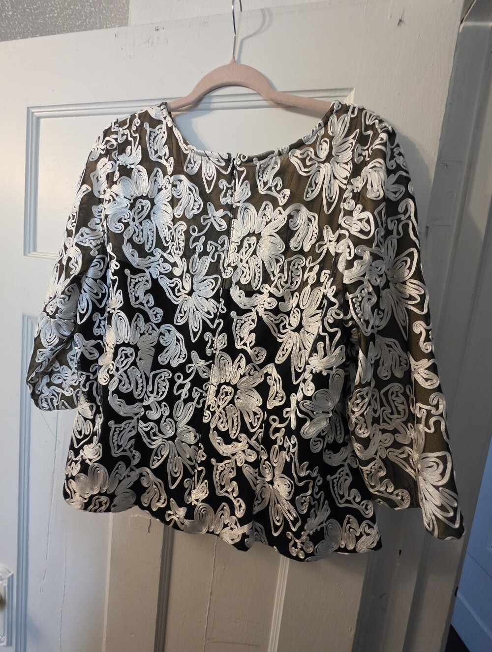 Women’s Black & White Floral Appliqué Top